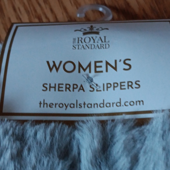 Slippers - Picture 3 of 3